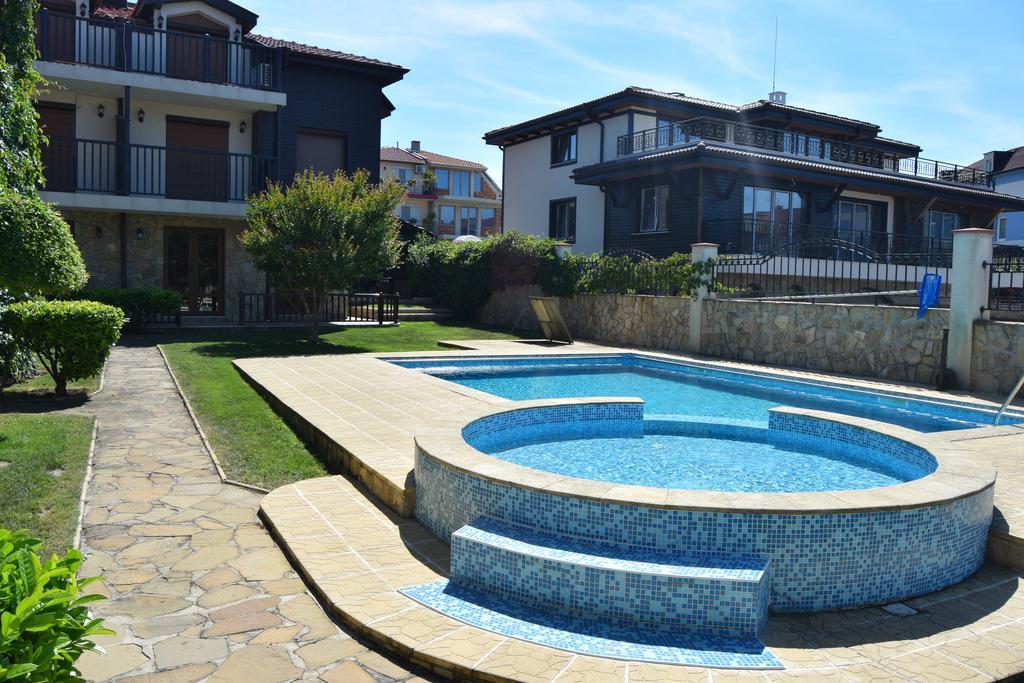 Paradise Bay Villas Sozopol Exterior photo